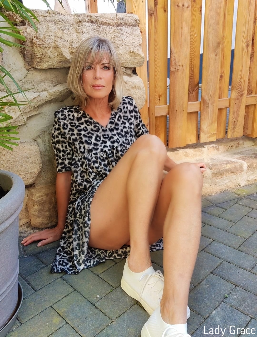 Mehr über den Artikel erfahren Lady Grace: Exklusive Einblicke und pure Leidenschaft 